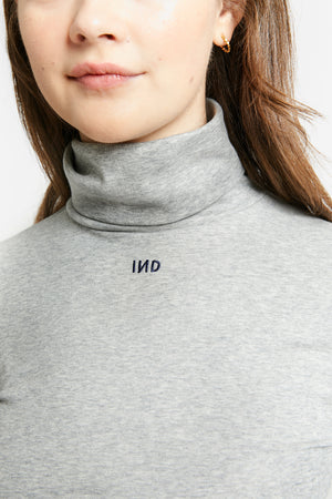TIMELESS TURTLENECK GREY