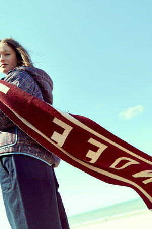 WALKMAN SCARF MERLOT