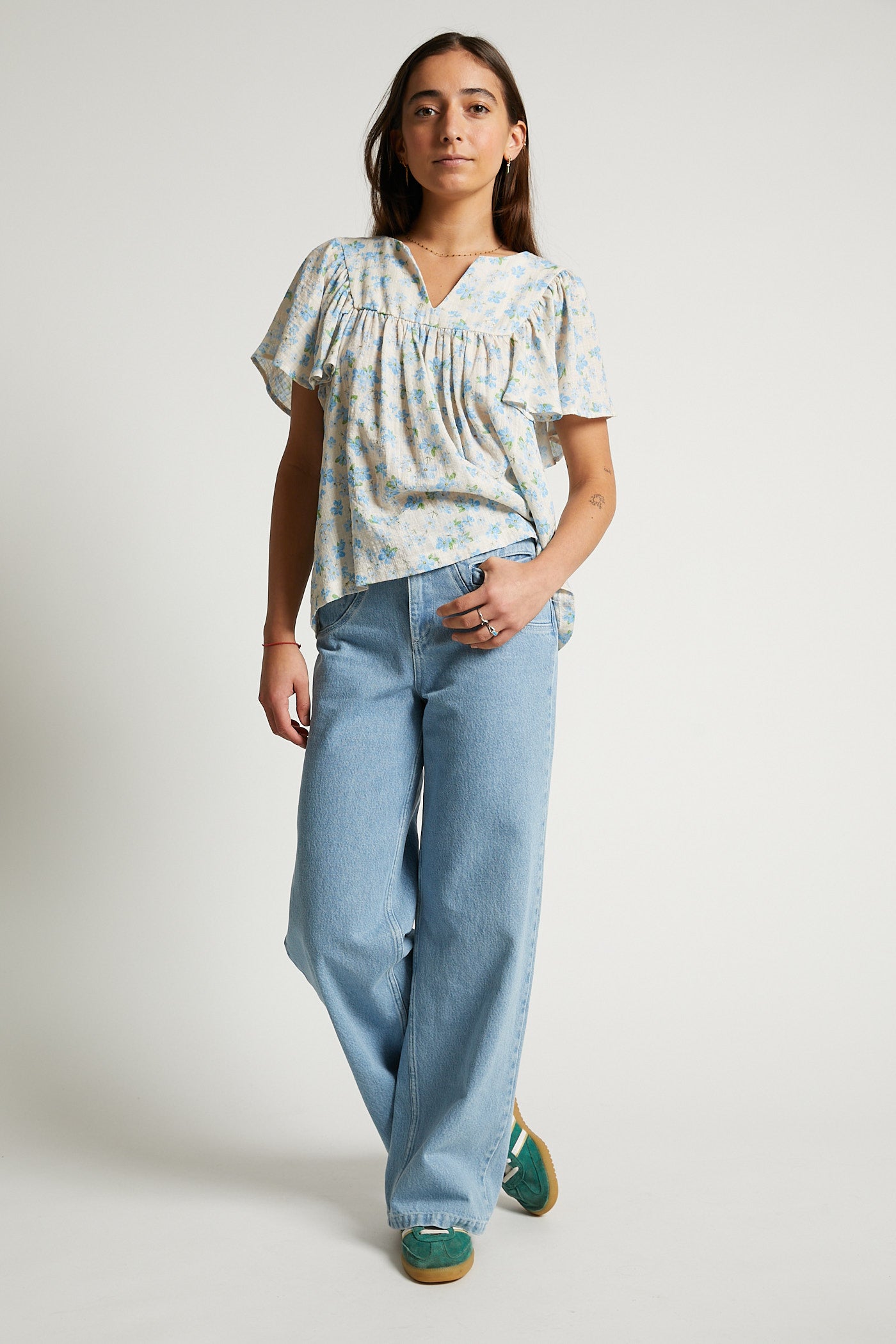 定価４万★フランス製イネス★女性らしい襟開きＴシャツ水色コンパクトリブInese T-SHIRTS & TOPS OUTLET – Indee Collection